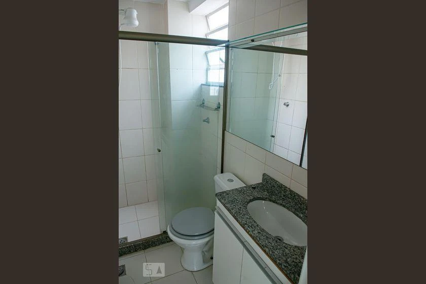 Balcony with a grill in a 2-bedroom house, 118 m² — photo 13