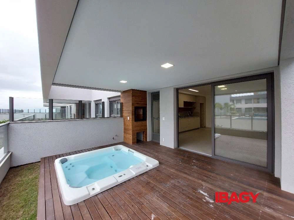 Apartment with 2 bedrooms and a private outdoor area