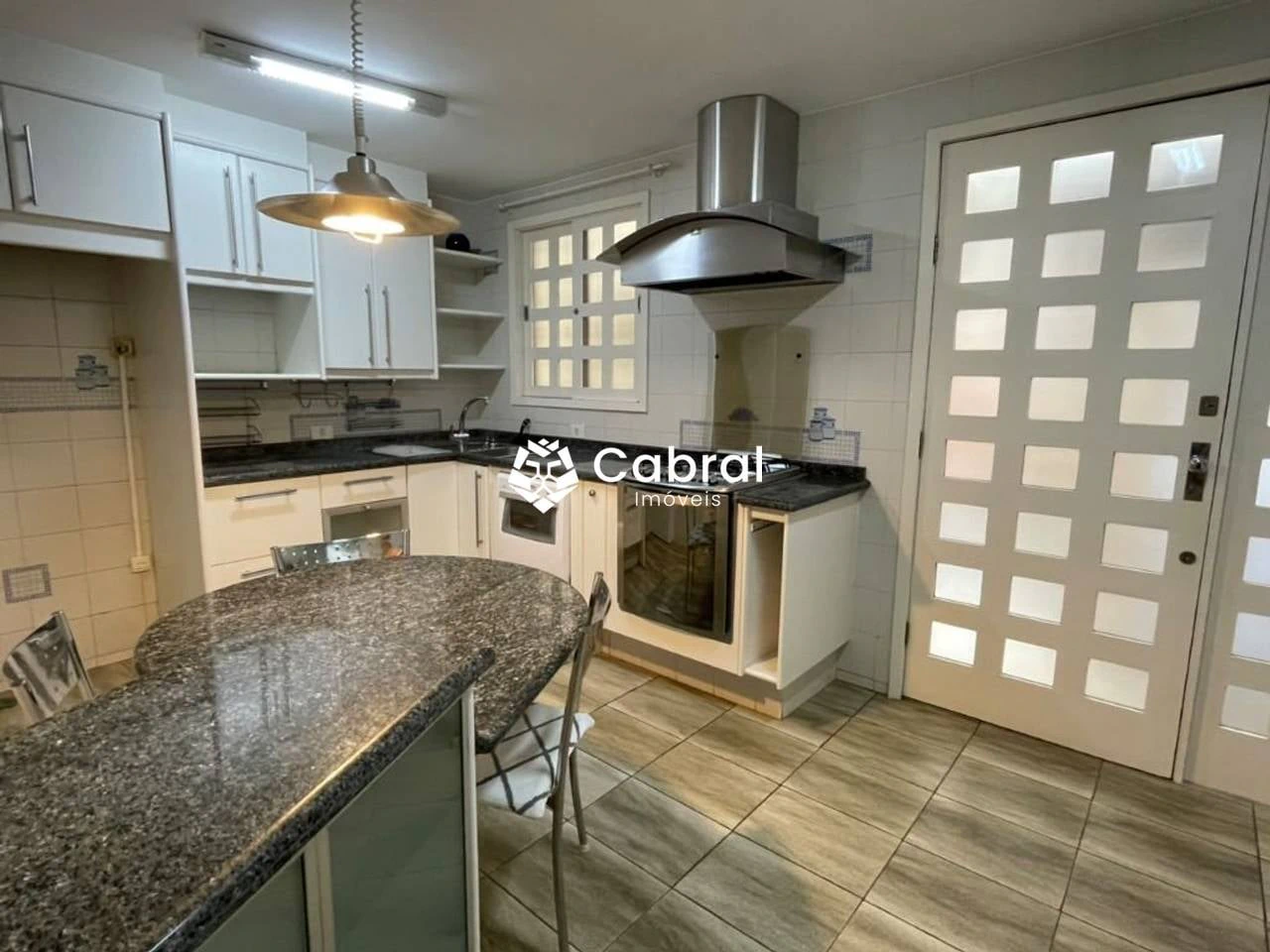 Casa com 3 dormitórios, suíte e jardim privado — photo 3