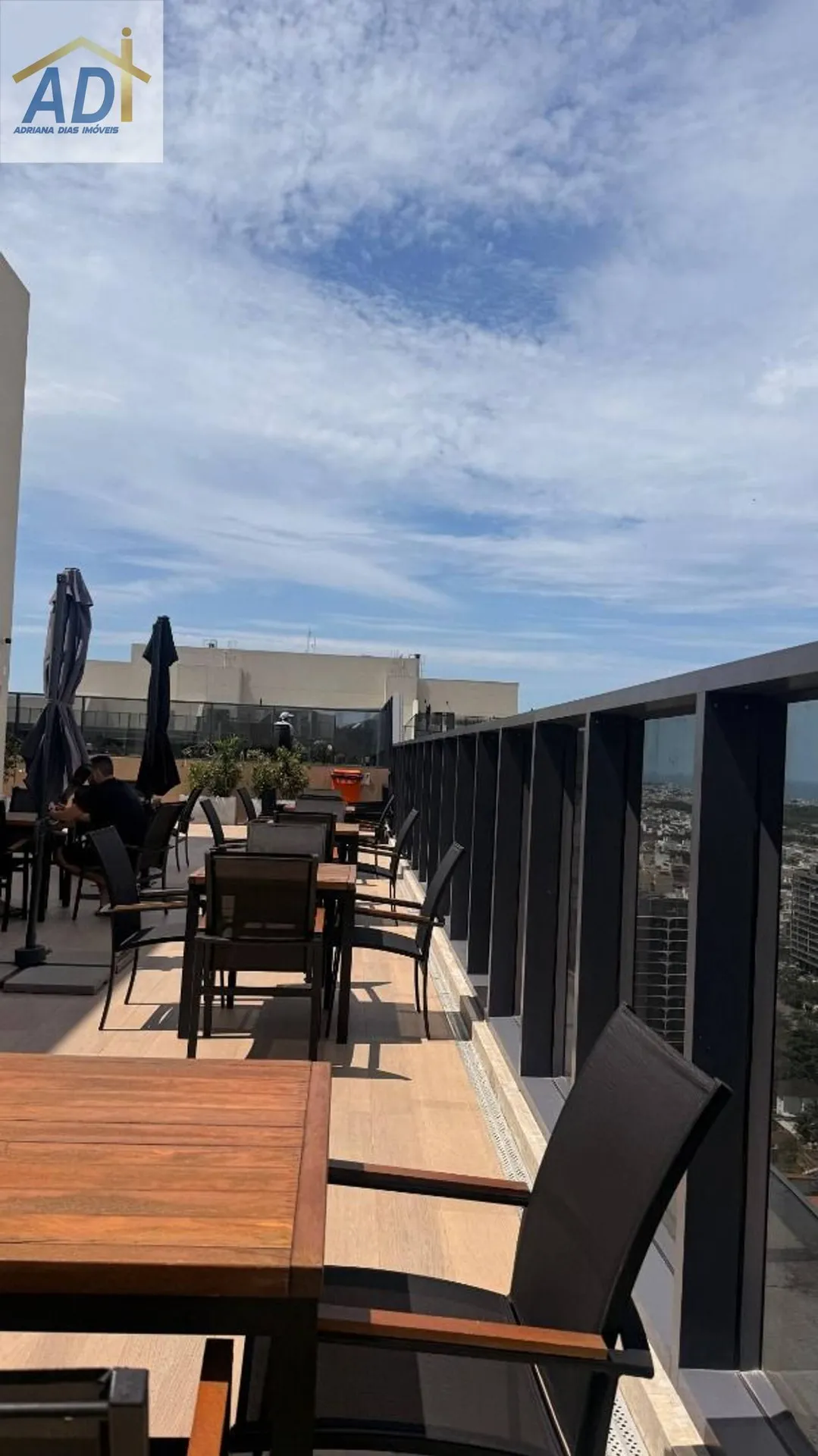 Furnished duplex penthouse with 2 bedrooms and 172 m²