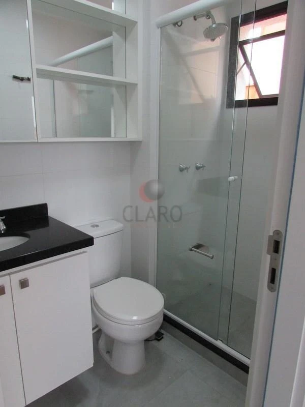 One-bedroom apartment in a building with a coworking space — photo 10