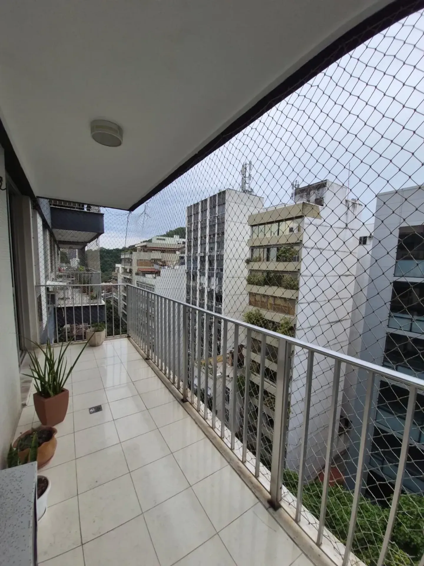 Home office in a 3-bedroom apartment, 140 m² — photo 12