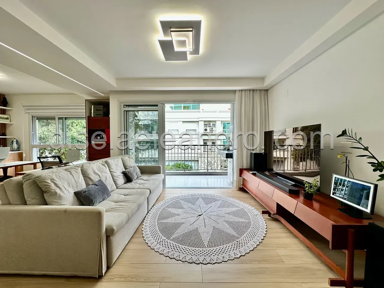 Furnished apartment with 2 bedrooms and 3 bathrooms and 2 parking