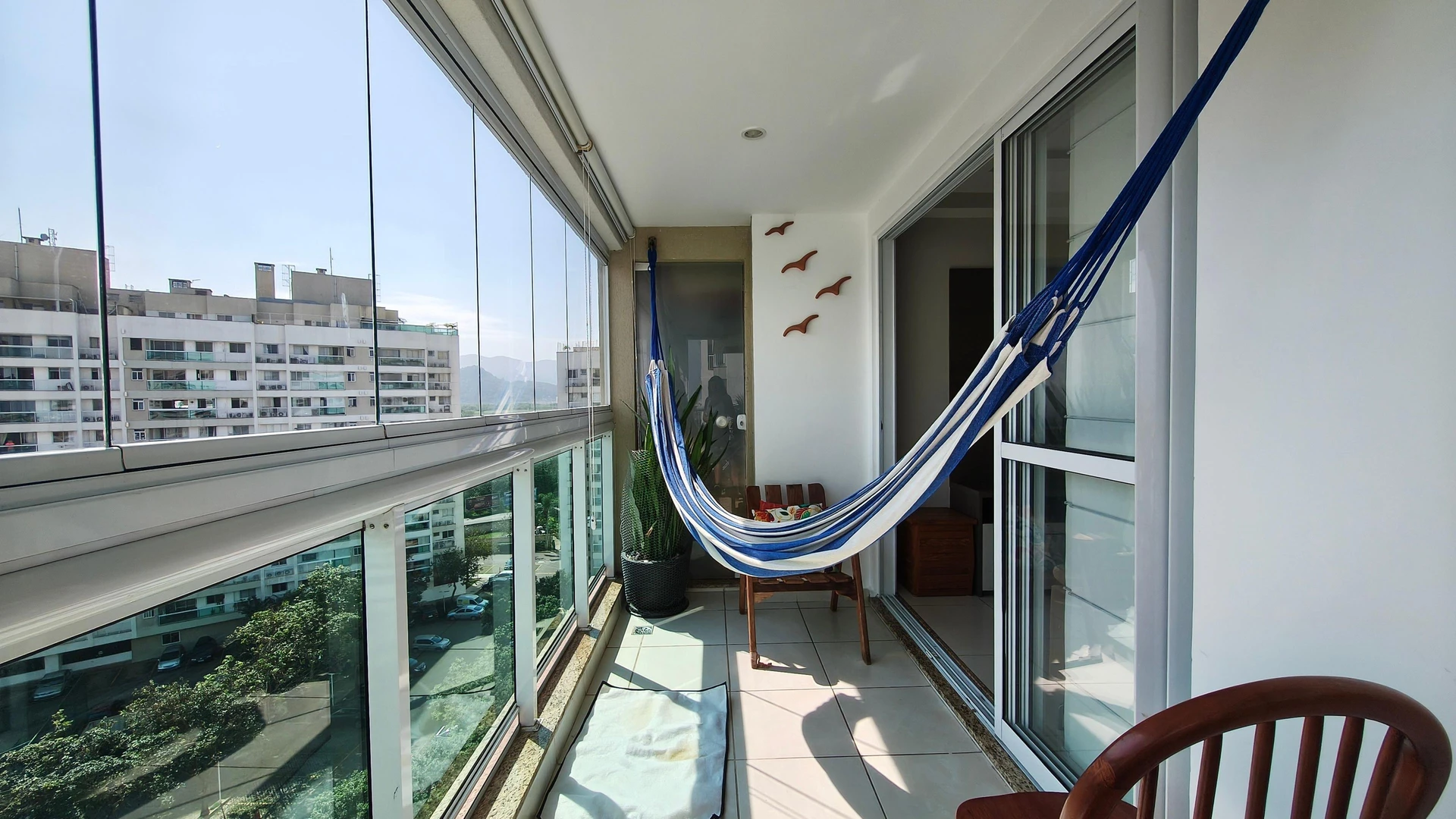 Glass-enclosed balcony in a 3-bedroom apartment, 85 m² — photo 20