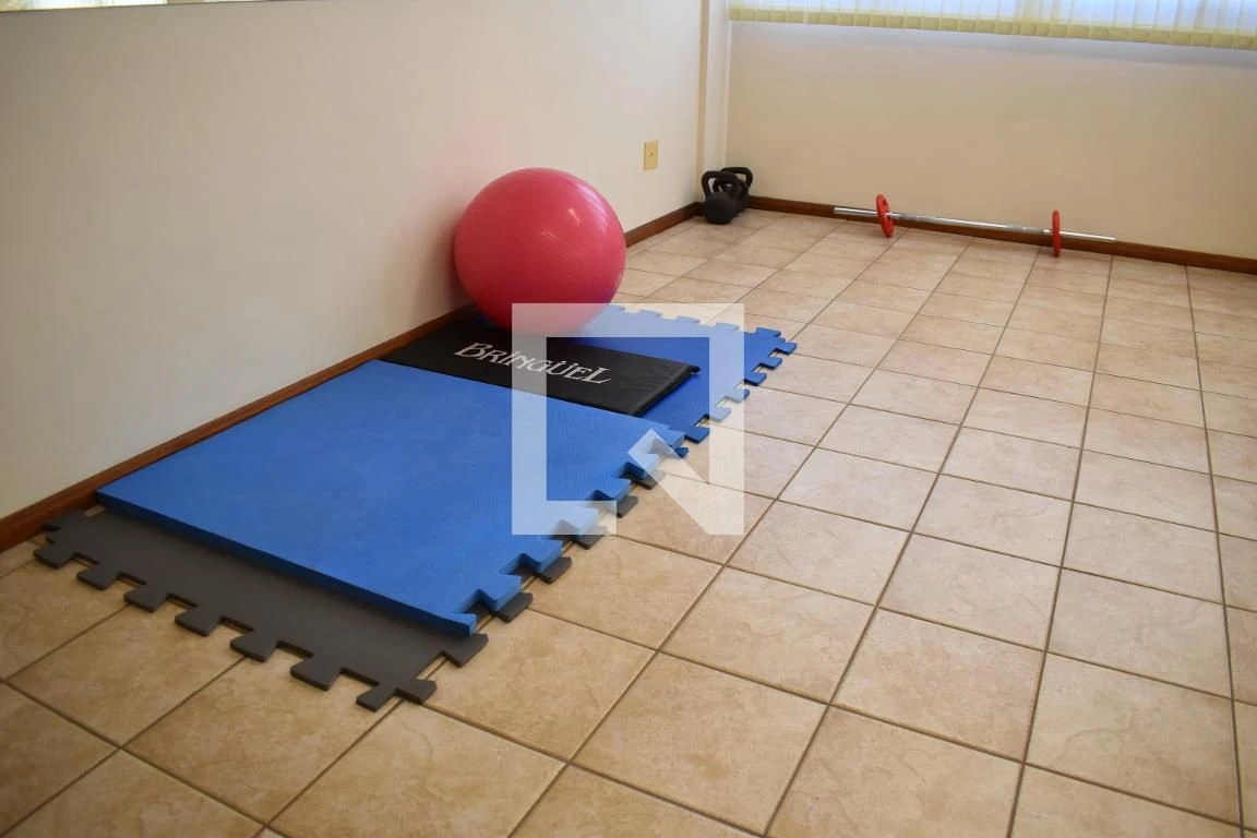 3-bedroom apartment with a washing machine in Curitiba — photo 10