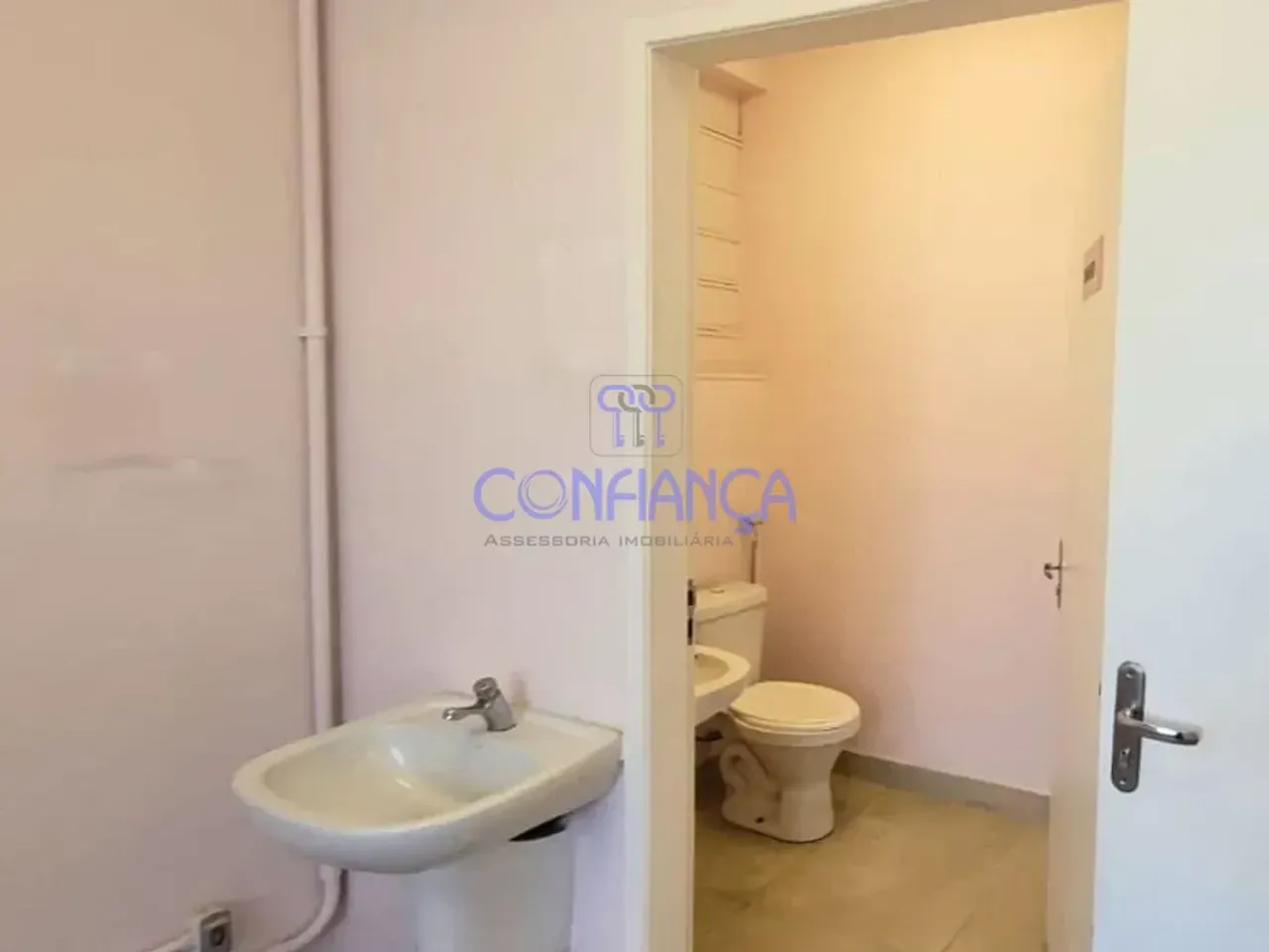 House with 1 bedroom and 3 bathrooms plus 5 parking spaces — photo 10