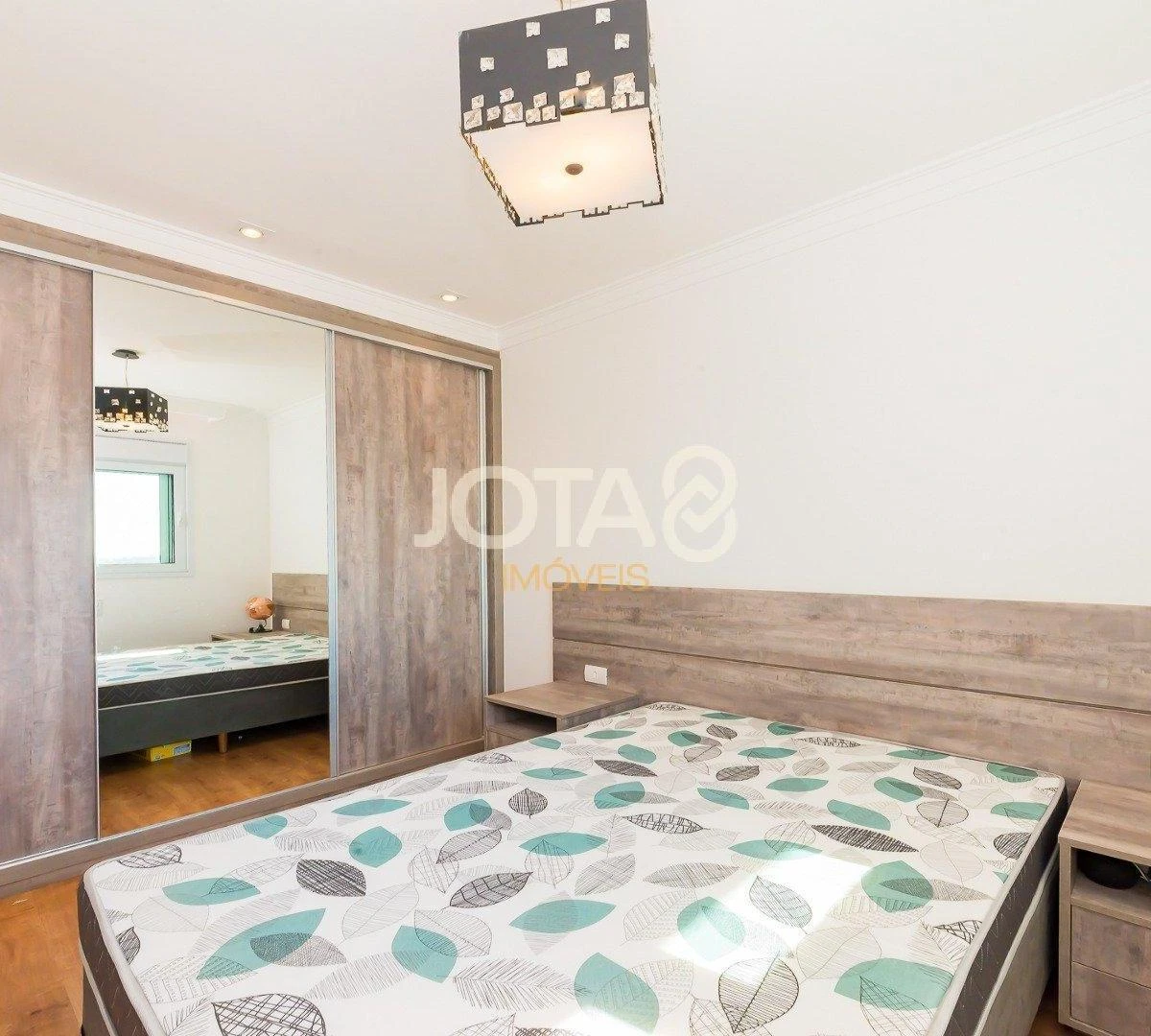 Furnished 155 m² apartment with 3 bedrooms and 1 en-suite — photo 19