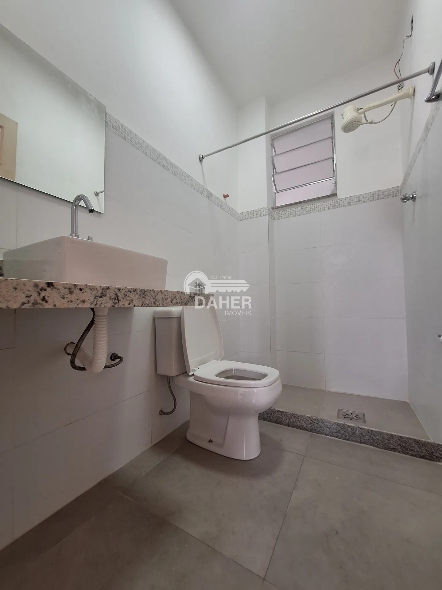 Apartamento de 2 quartos com banheiro de ducha elétrica — photo 6