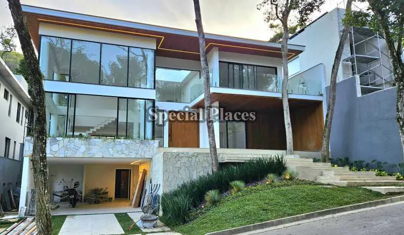 Duplex house in a gated community with 5 bedrooms and 5 baths — photo 12