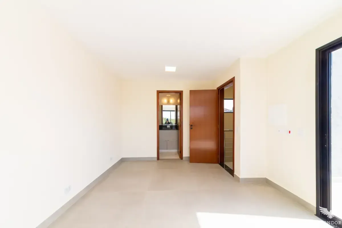 Two-story house with 230 m², 3 bedrooms and 4 baths — photo 14