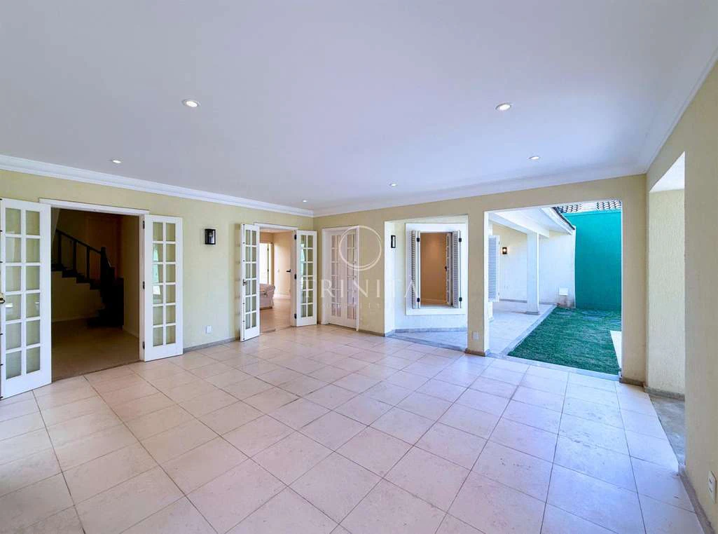 Casa mobiliada com 4 quartos e 6 banheiros 660 m² — photo 8
