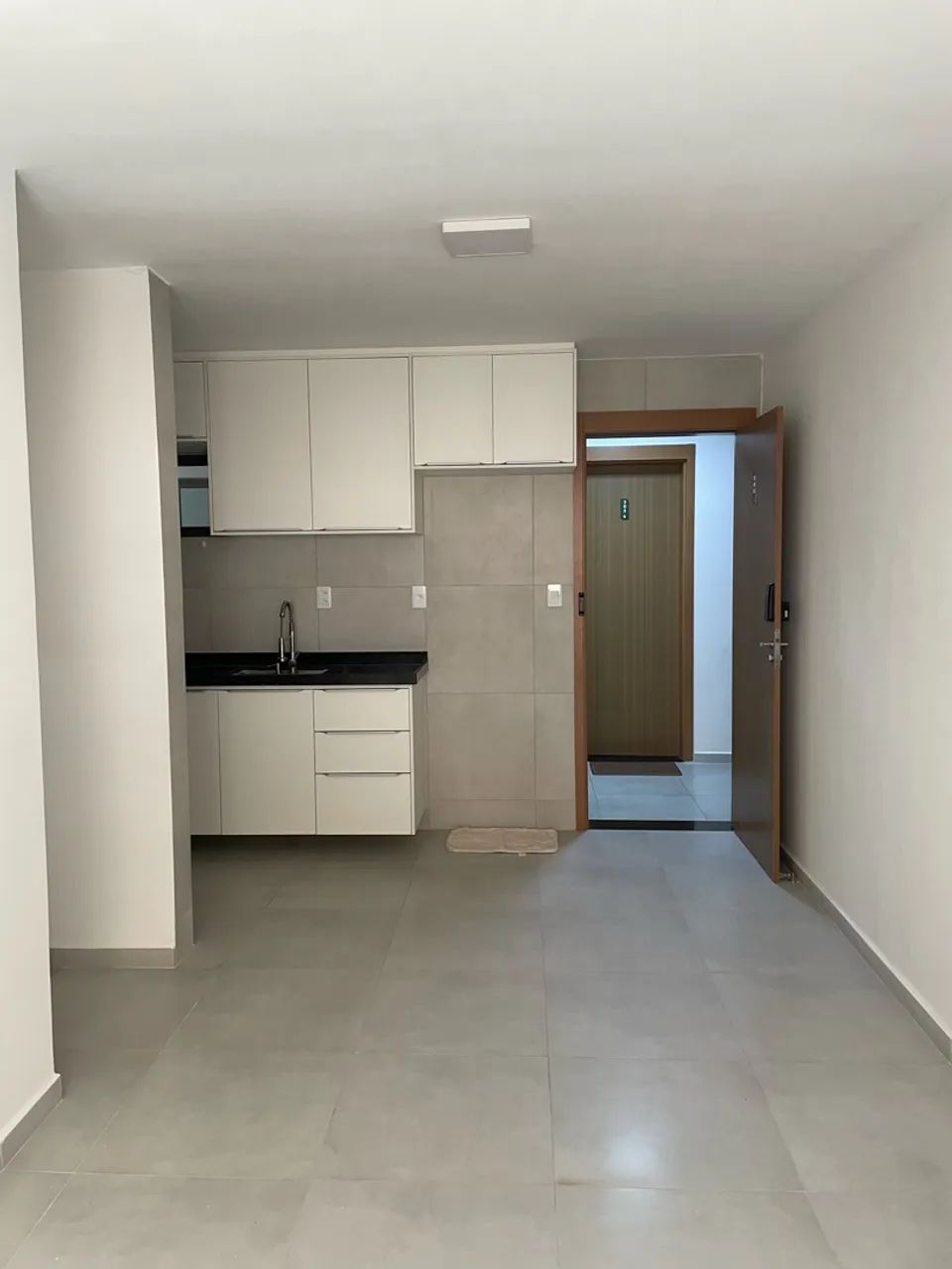 Квартира з 2 спальнями, у будинку є тренажерний зал — photo 3