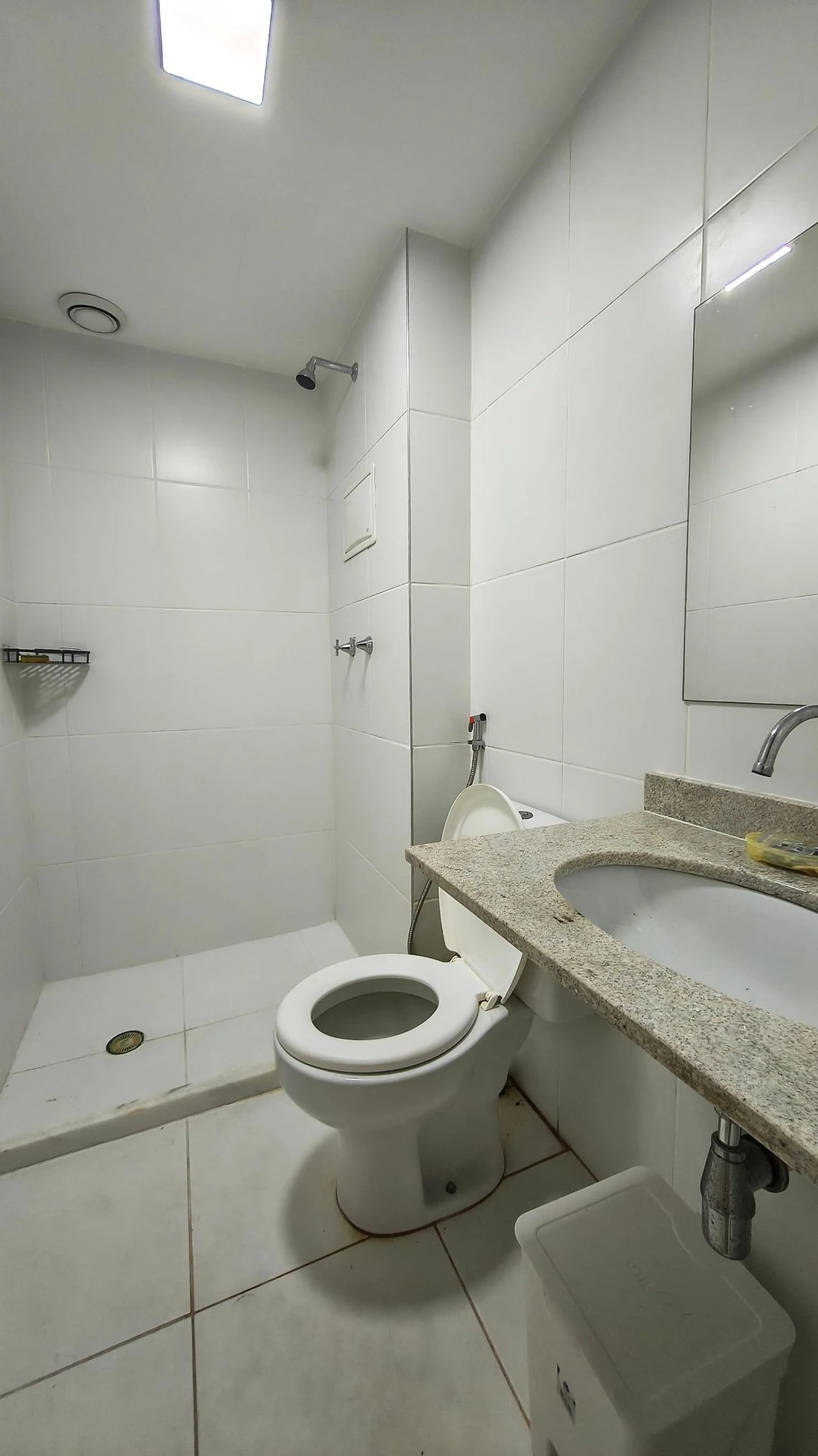 Rental apartment with 2 bedrooms and a balcony — photo 9