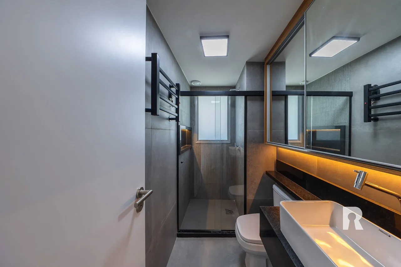 2-bedroom apartment with open-plan kitchen — photo 4