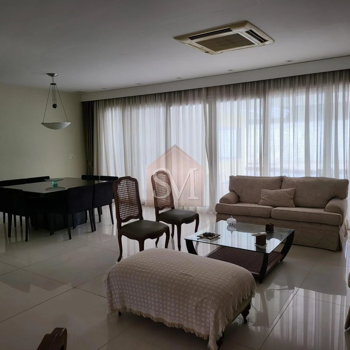 Furnished triplex house with 4 en-suite rooms and 669 m² — photo 8