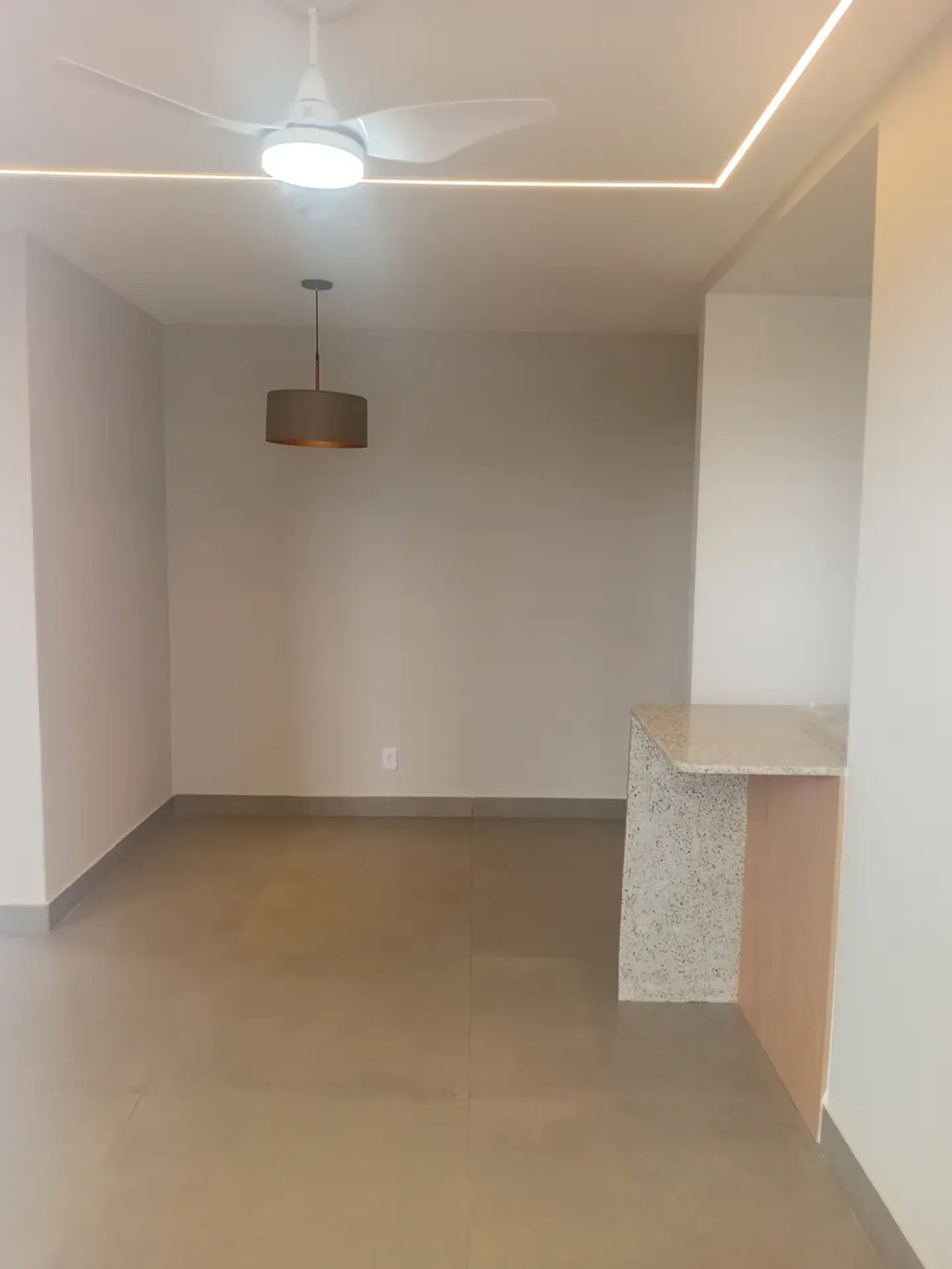 2-bedroom apartment in a building with a gym — photo 18