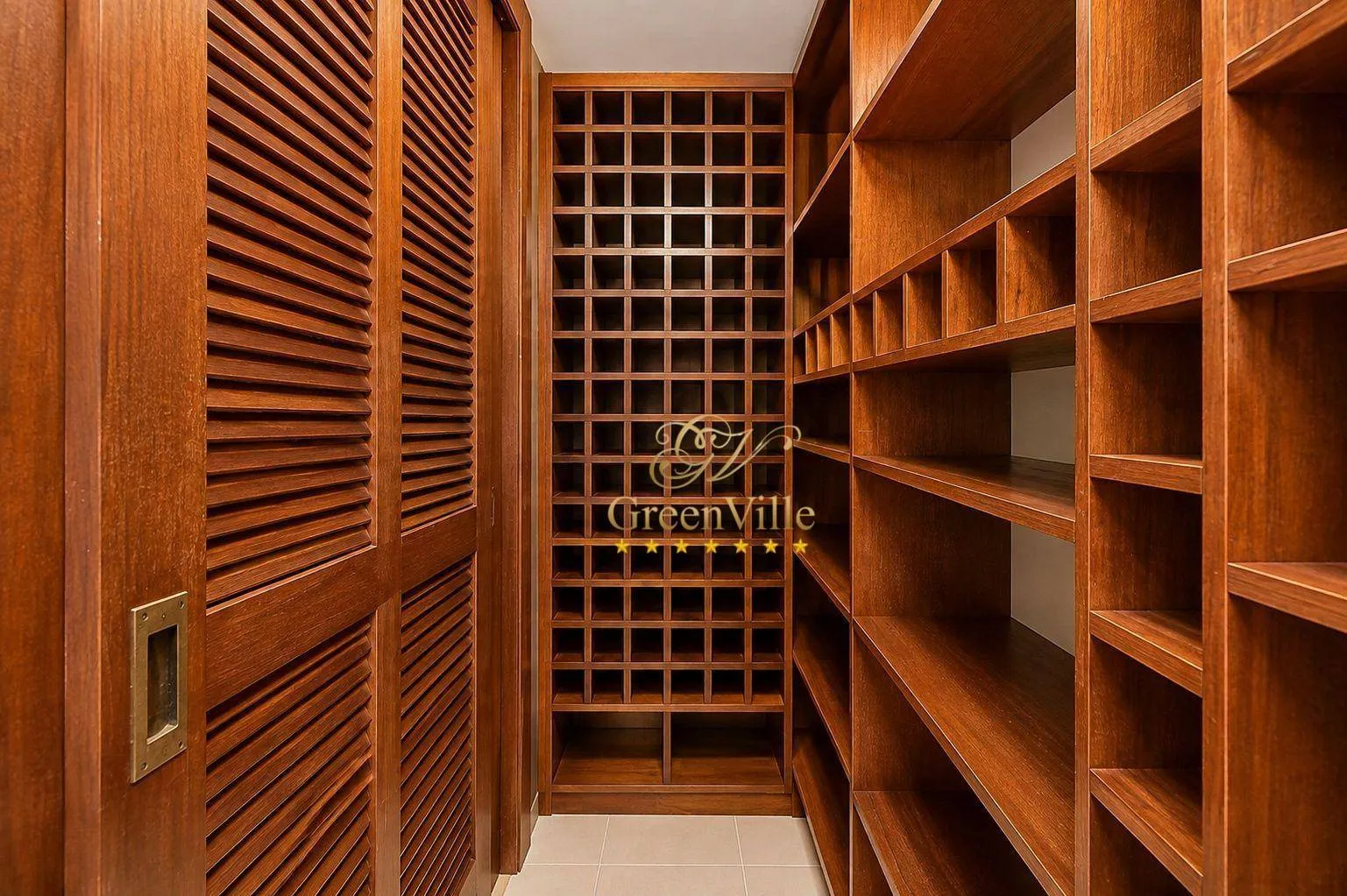 395 m² apartment with 4 en-suite bedrooms and 4 parking — photo 12