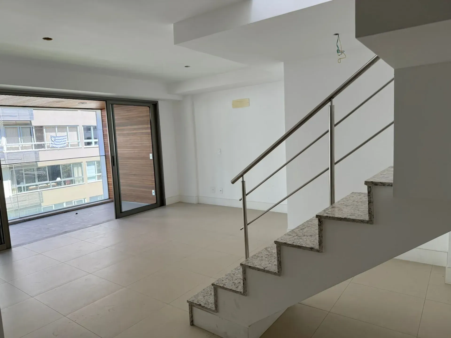 Apartment with balcony, 3 bedrooms and 2 parking spots — photo 7