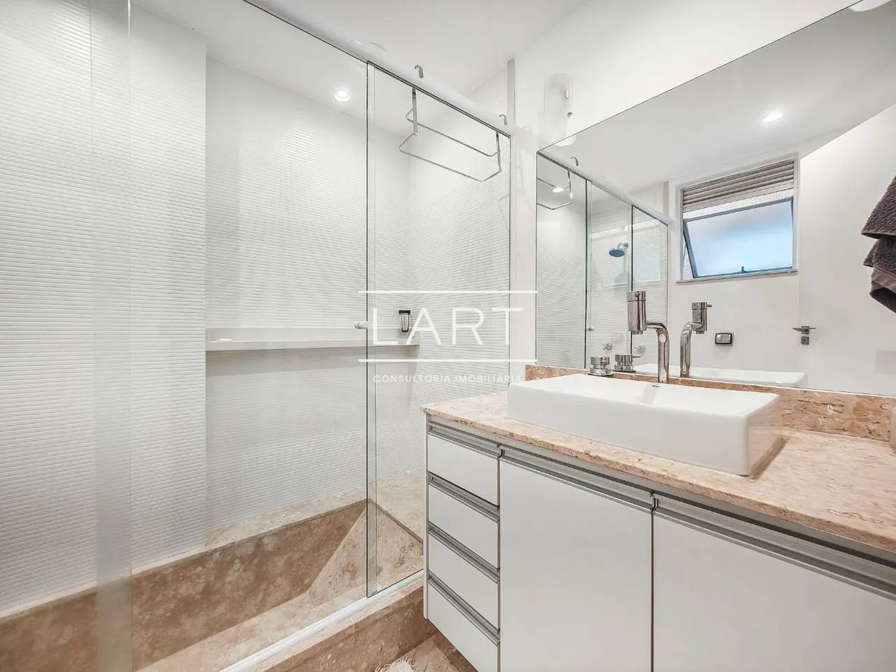 Apartamento de 310 m² com lava-louças e banheira — photo 8