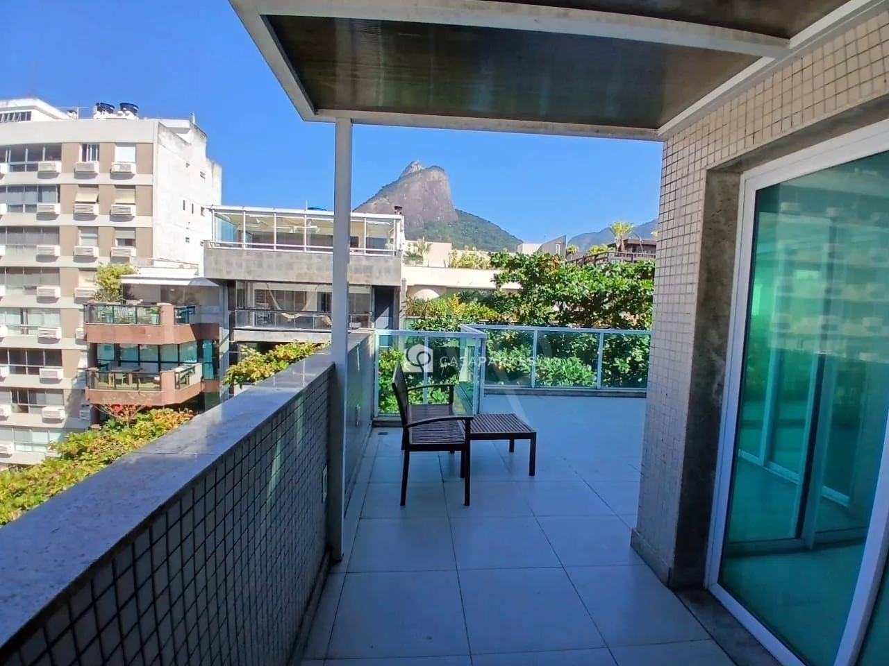 Penthouse with 3 bedrooms and 4 bathrooms — photo 37