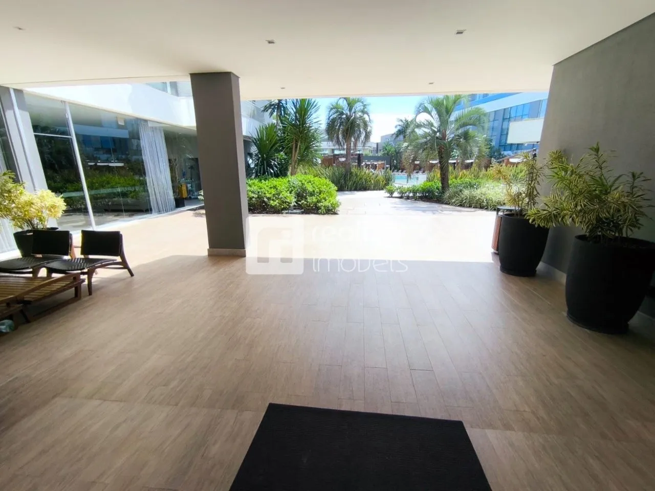 Furnished 3rd-floor apartment with 2 en-suites 170 m² — photo 31