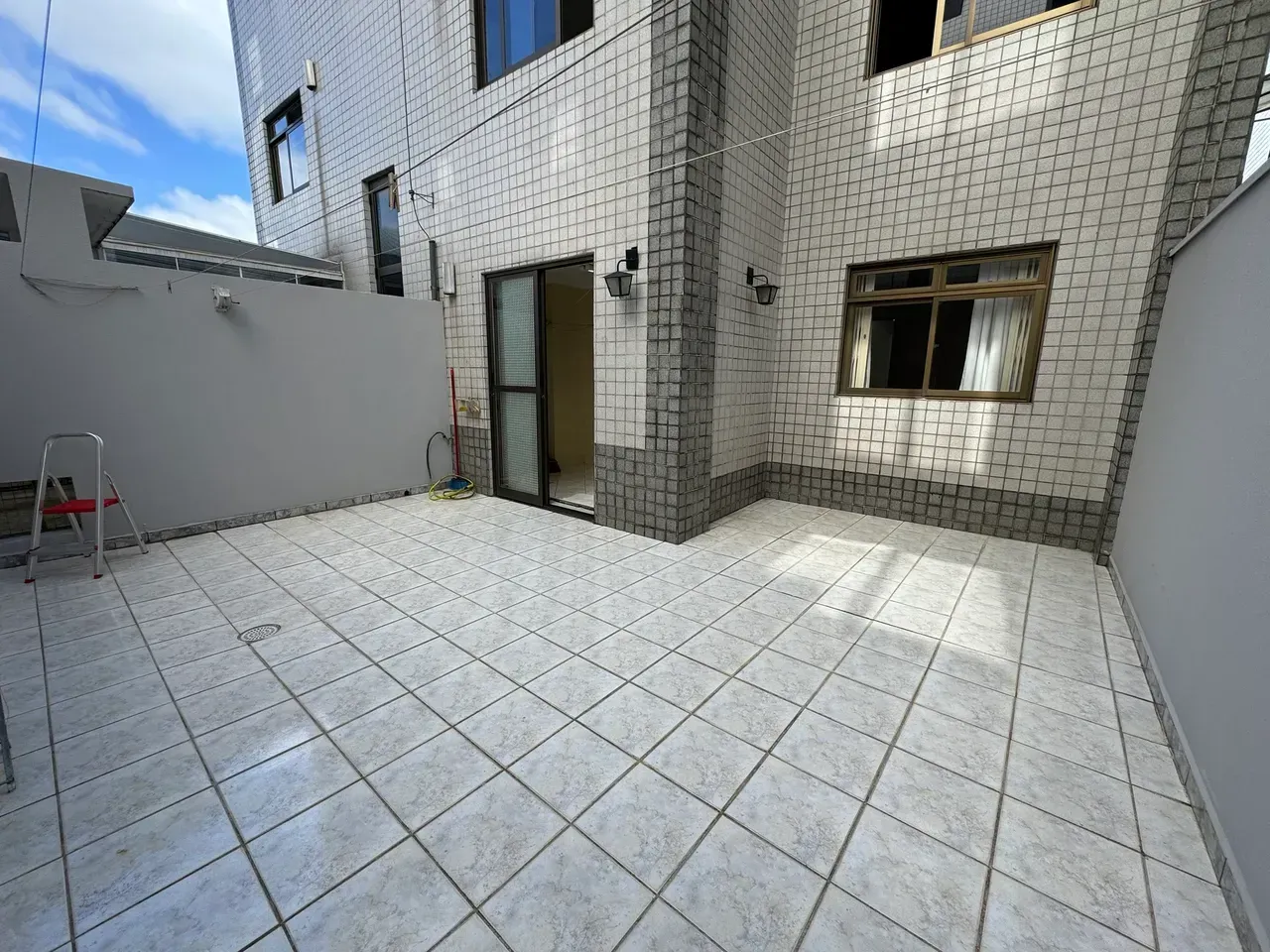 One-bedroom apartment with a jacuzzi — photo 2