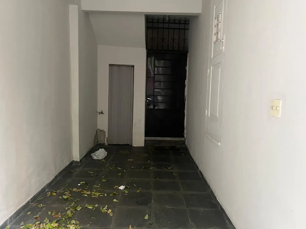 Apartment on the 2nd floor with wood or laminate floors — photo 16