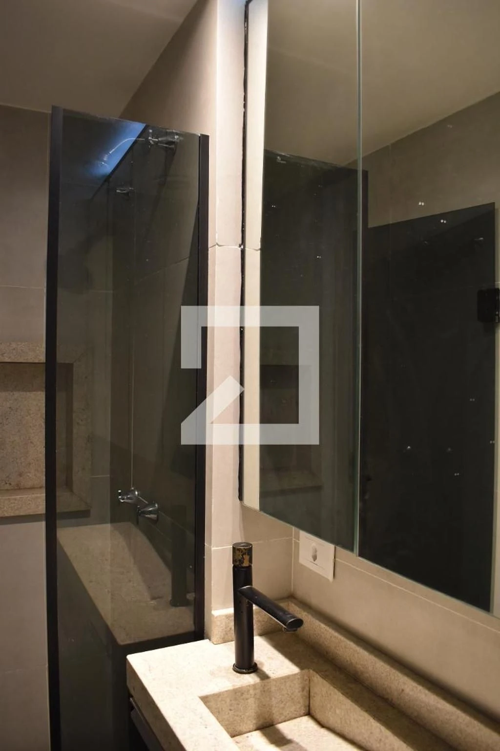 17 m² studio with a washing machine and a home office — photo 18