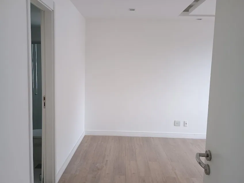 Apartamento de 3 quartos com janelas do piso ao teto — photo 9