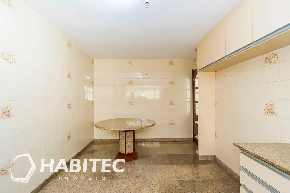 Будинок із 4 спальнями та садом — photo 14