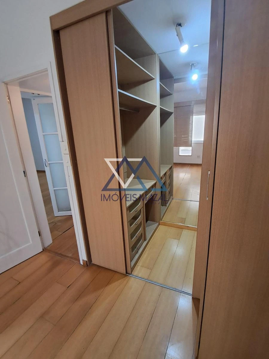 3-bedroom apartment with a walk-in closet in Rio de Janeiro — photo 17
