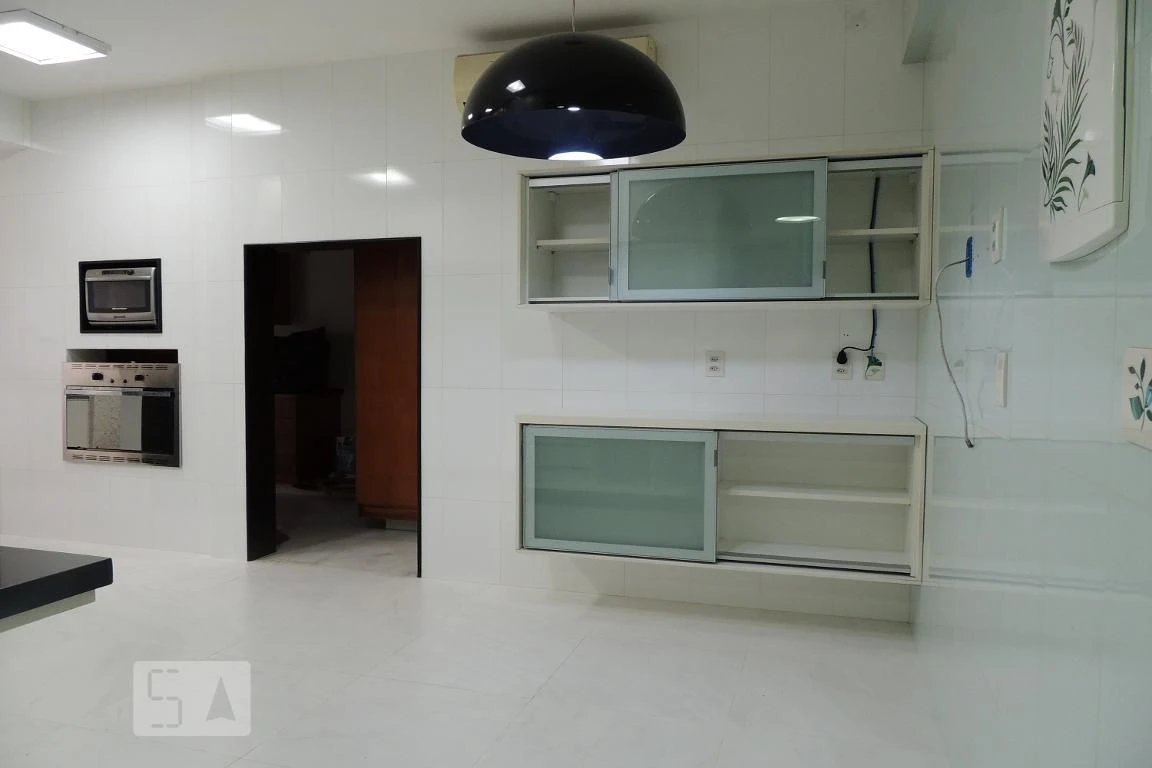 Apartamento de 4 quartos com janelas do piso ao teto — photo 28