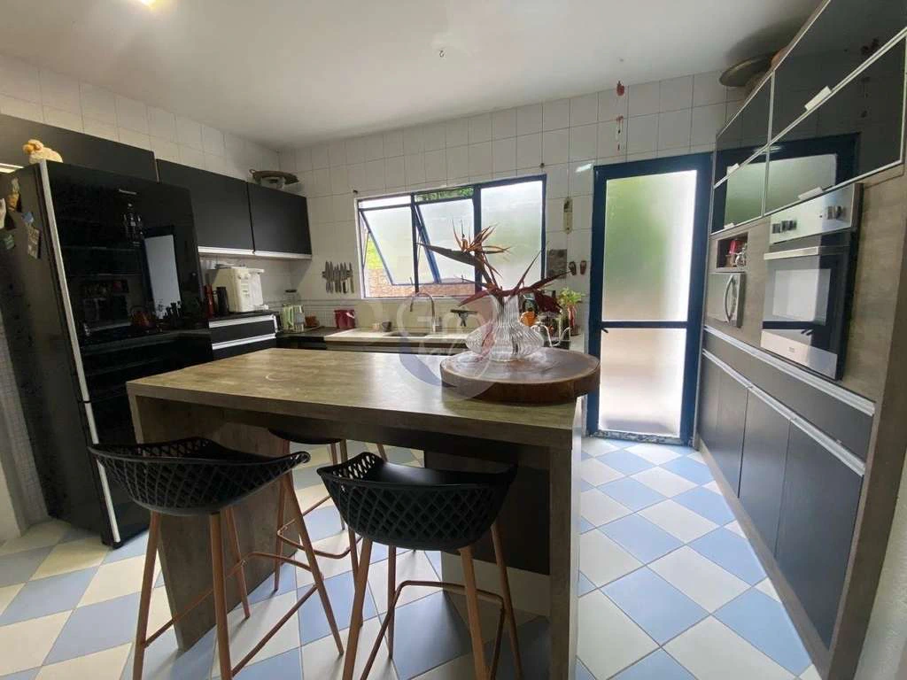 Furnished house with 4 bedrooms and private garden — photo 2