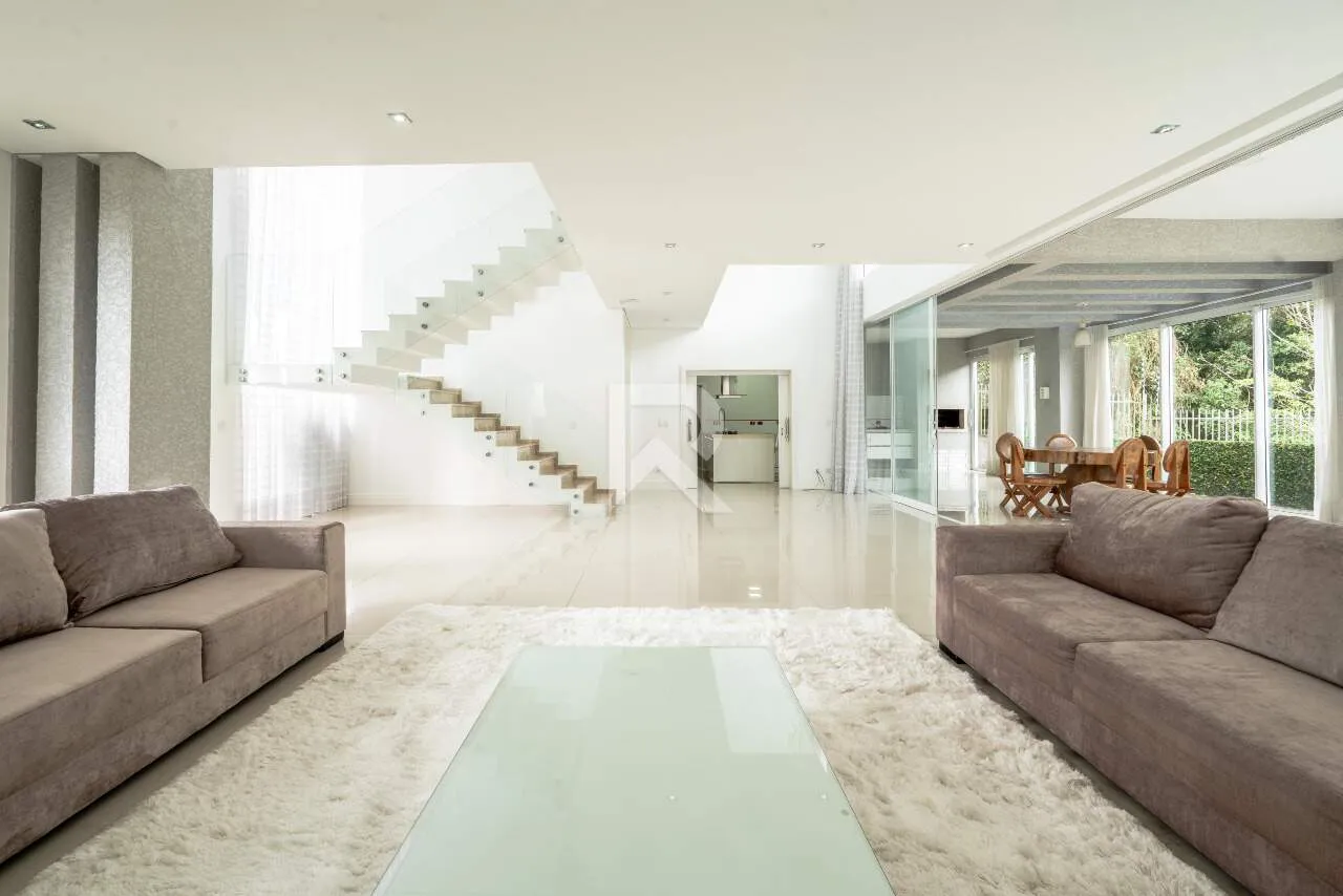 Furnished house with 4 en-suite rooms and 709 m² — photo 9
