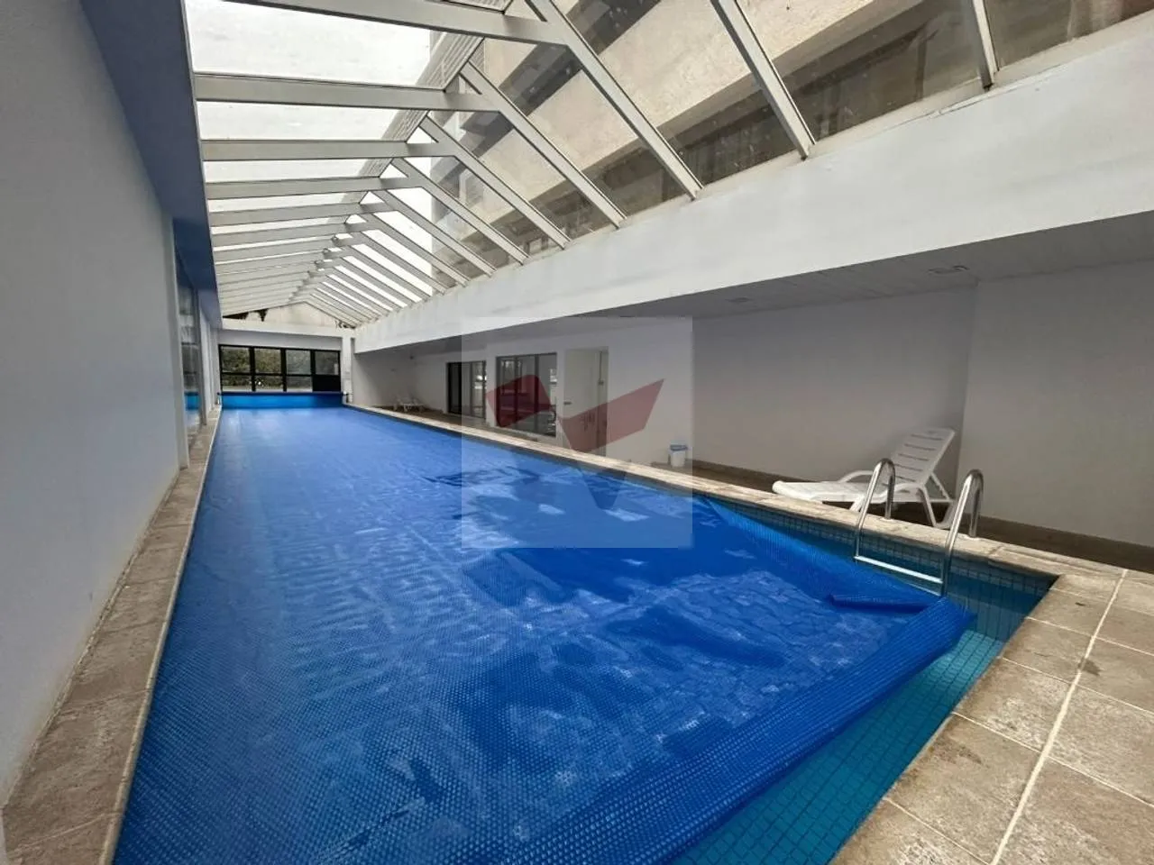 Apartamento mobiliado em condomínio com piscina coberta — photo 14