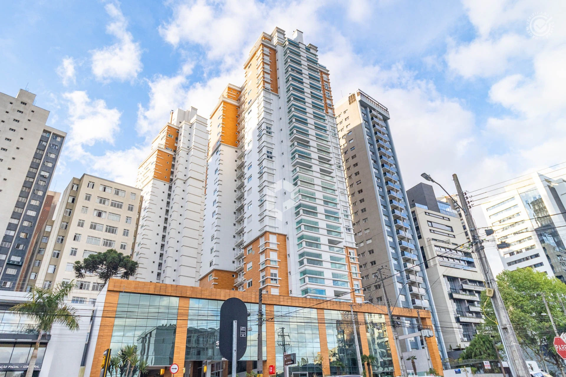 Застеклённый балкон и 2 спальни: квартира 163 м² — photo 29