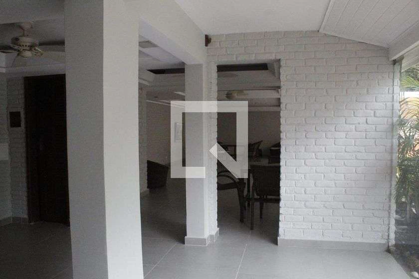 800 m² house with 5 bedrooms and a private-use pool — photo 27