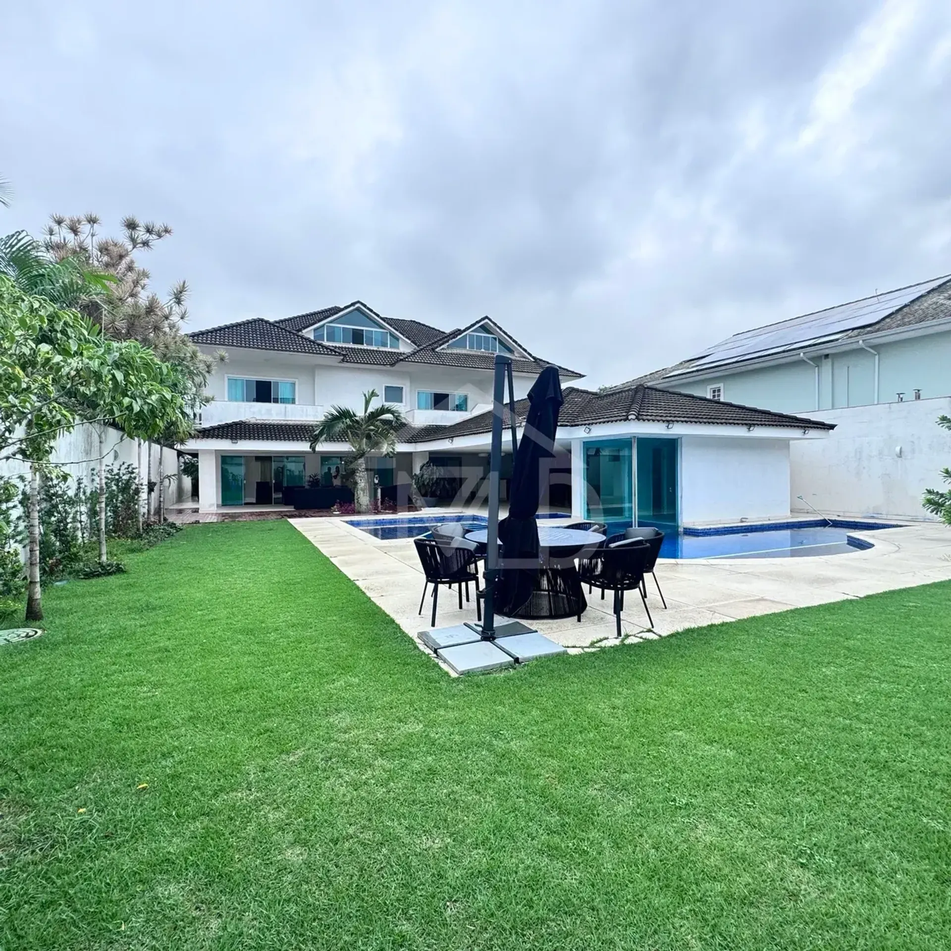 Casa amueblada con 5 dormitorios y 5 baños, balcón acristalado — photo 12