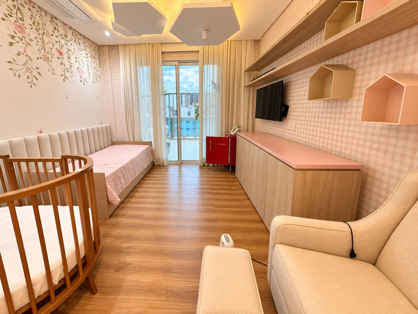 Квартира з 4 спальнями, у будинку є сауна — photo 9