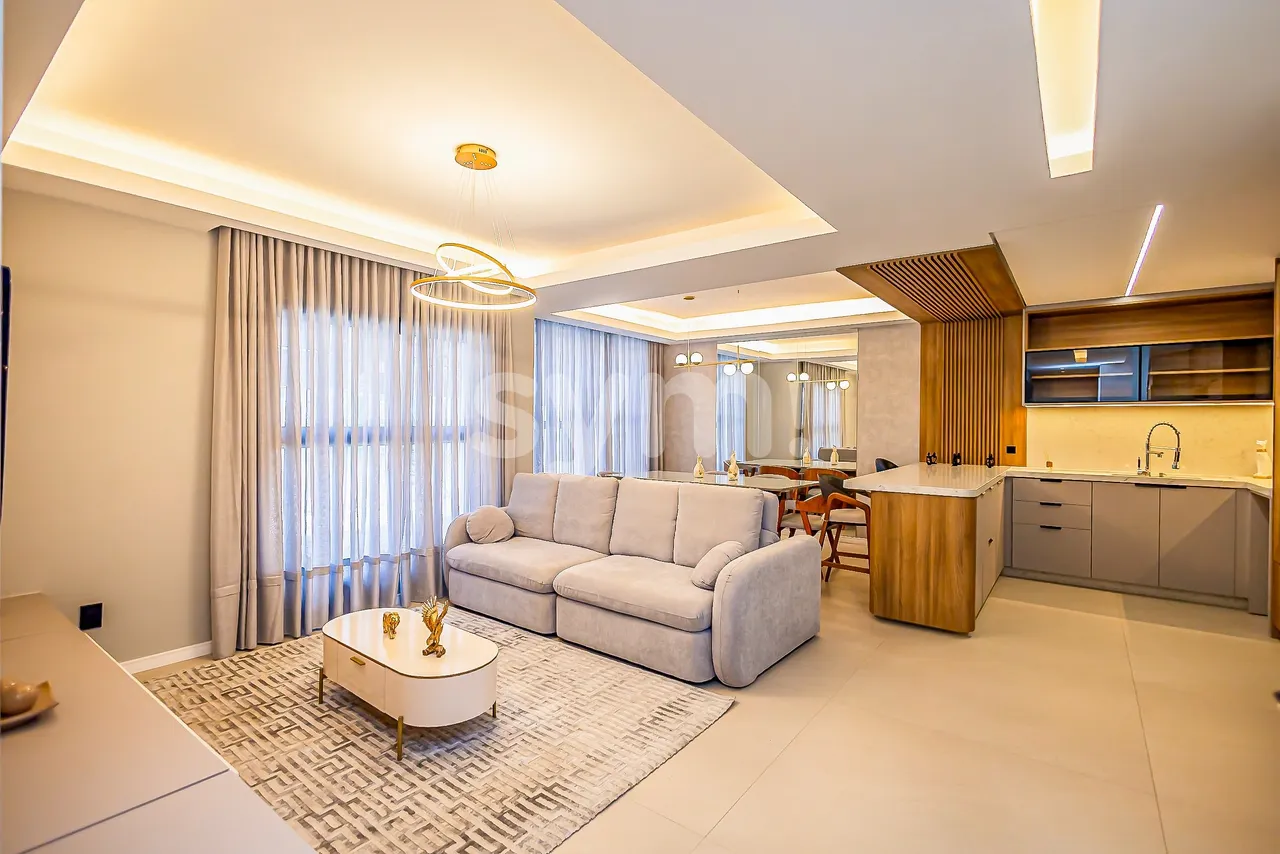 172 m² condominium house with open-plan kitchen — photo 2