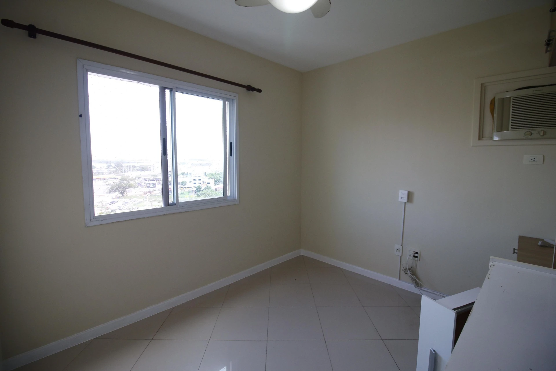 Робоче місце та 3 спальні: квартира 102 м² — photo 29