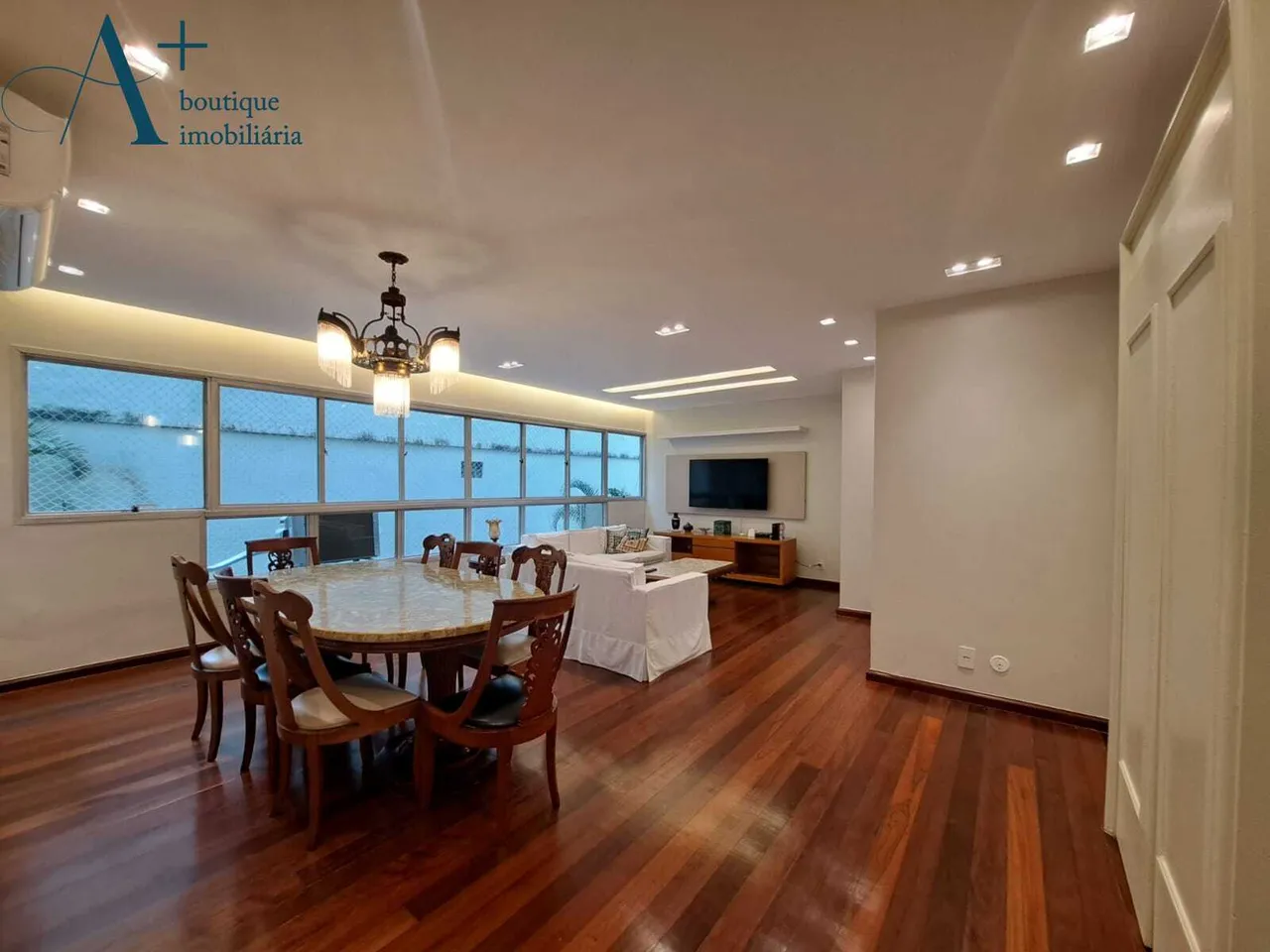 Apartamento de 160 m² con 4 dormitorios y pisos de madera — photo 5