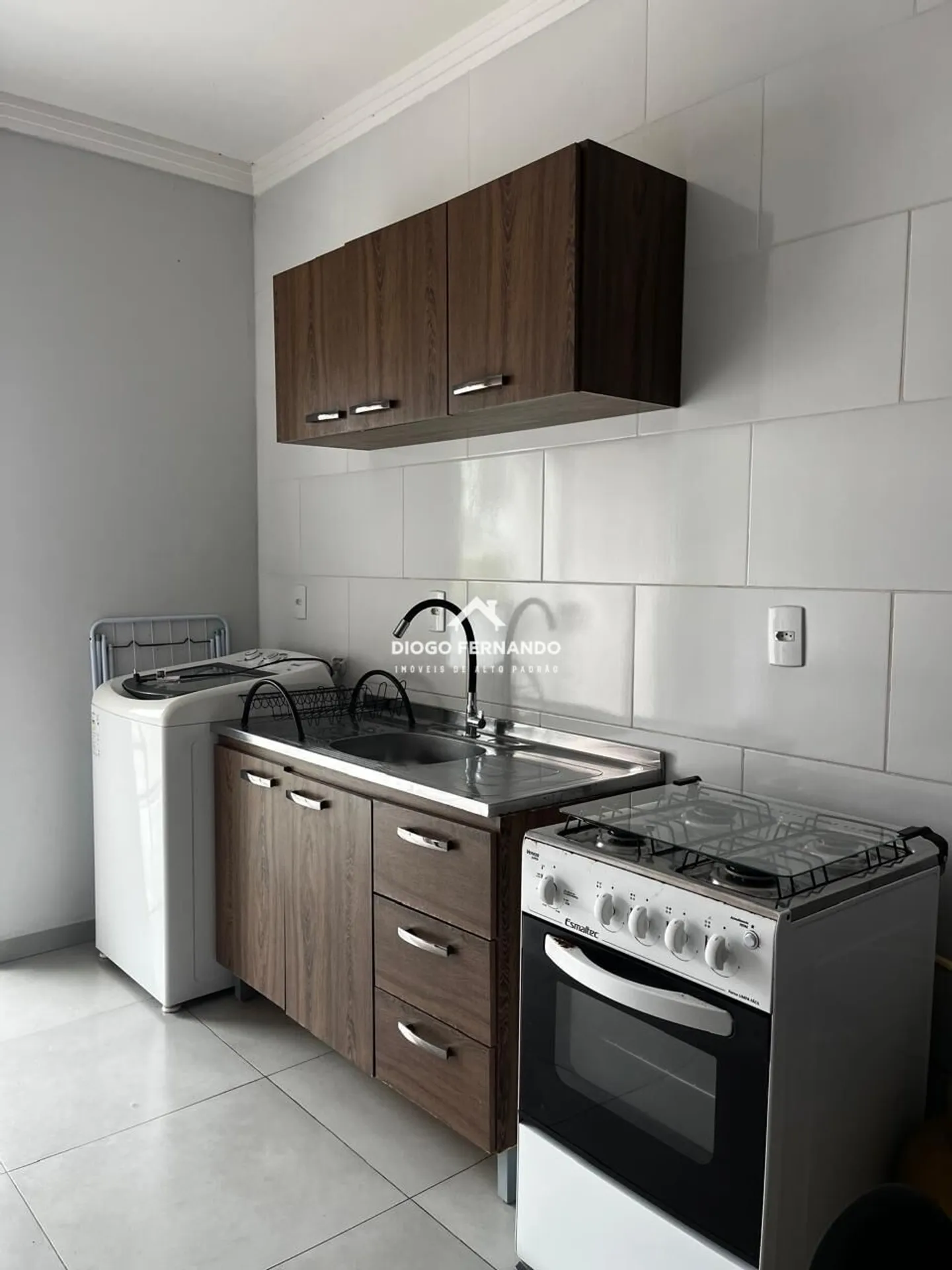 2-bedroom apartment with a washing machine in Florianópolis