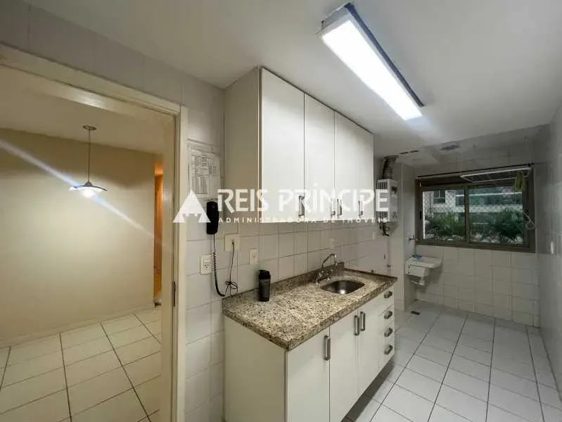2-bedroom apartment with 1 en-suite and balcony — photo 14