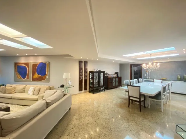 4-bedroom apartment with floor-to-ceiling windows — photo 4