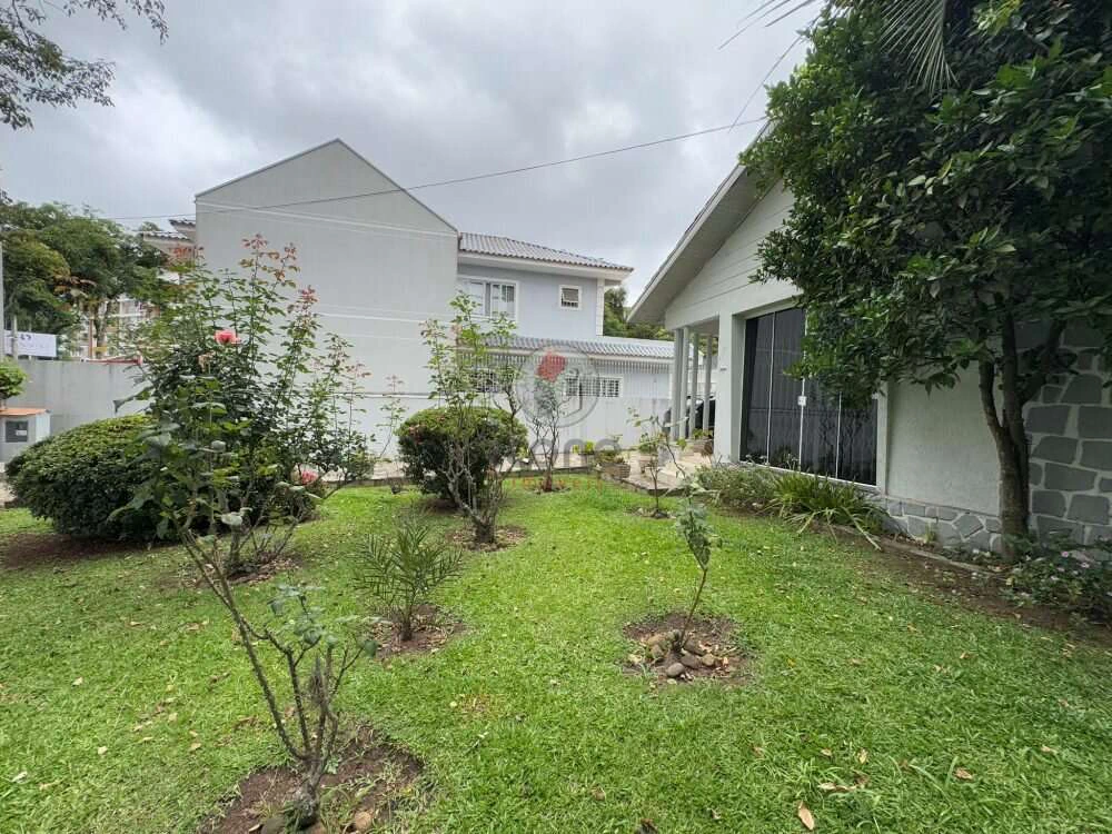 House with 3 bedrooms and a private BBQ — photo 3