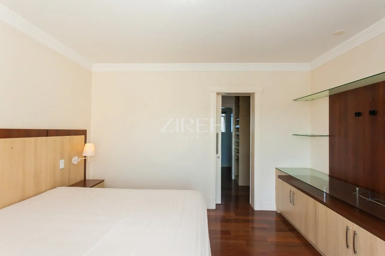 Gated house with 4 en-suite bedrooms and 431 m² — photo 20