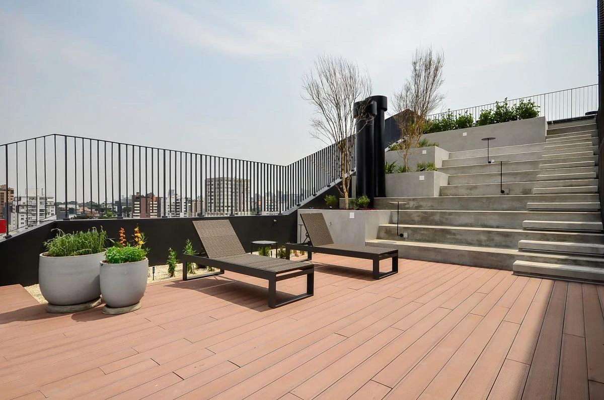 Furnished 1-bedroom apartment with balcony and grill — photo 37