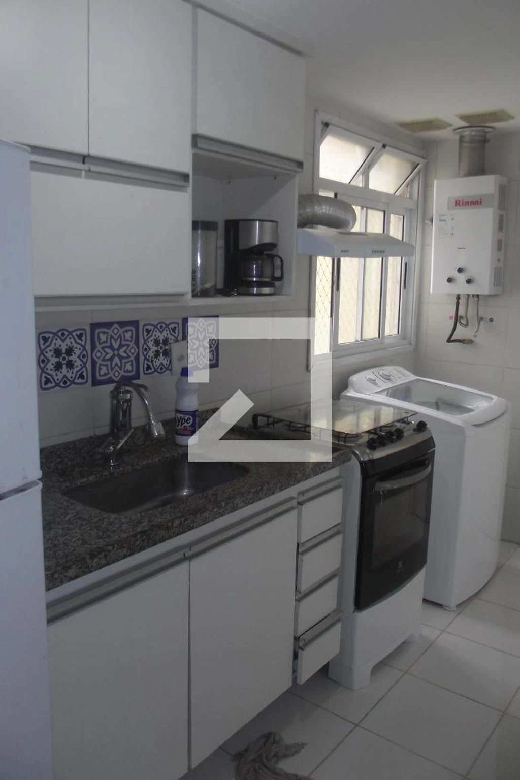 Furnished apartment with 3 bedrooms and enclosed balcony — photo 2