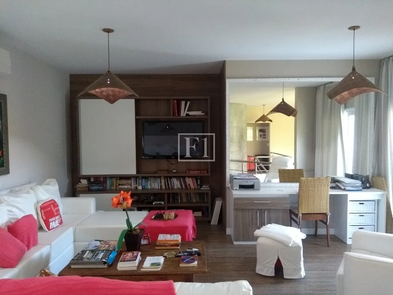 Furnished house, 450 m², with floor-to-ceiling windows — photo 28